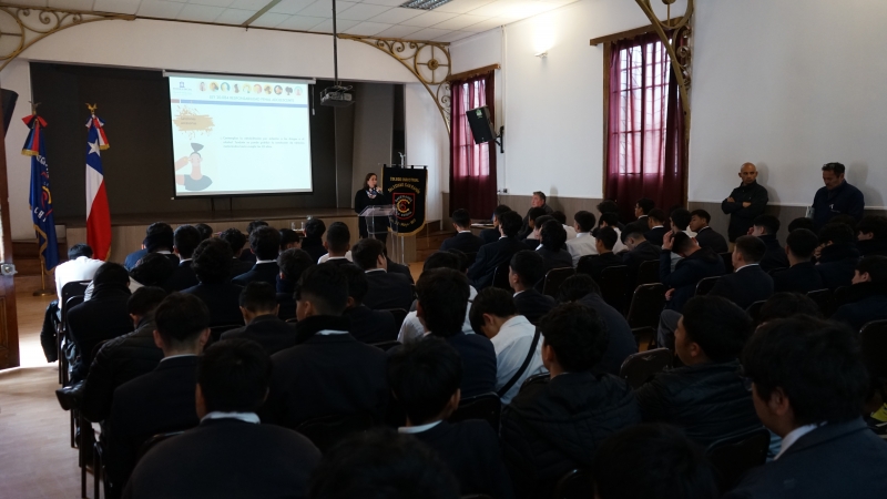 Jueza de Garantía de La Serena (s) dicta charla sobre Responsabilidad Penal Adolescente